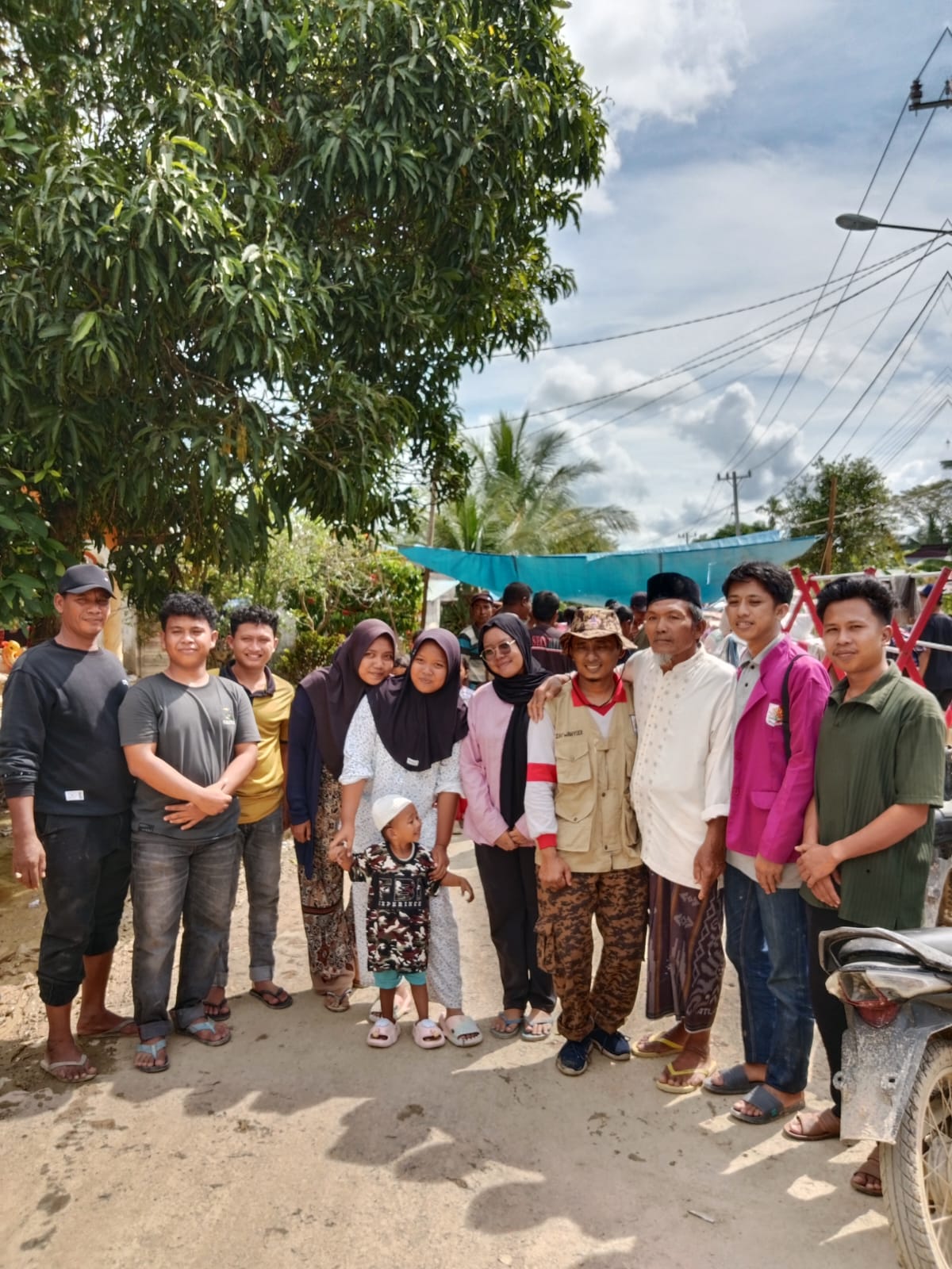 Universitas Rokania Hadir untuk Korban Bencana di Tengku Tinggi Aceh Tamiang